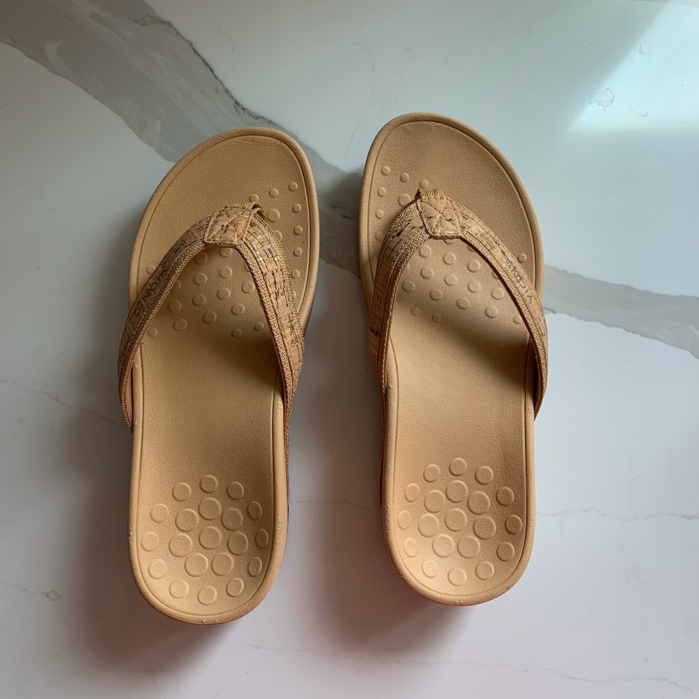 Vionic High Tide Gold Cork 5 Thong Flip Flop